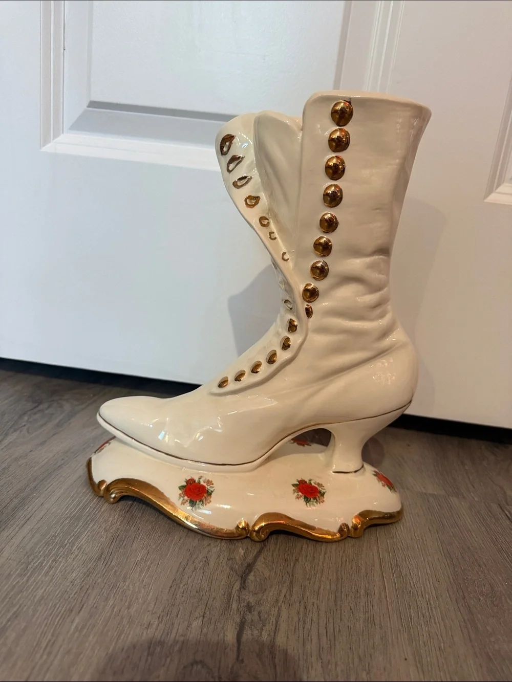 Large Vintage Victorian Porcelain White & Gold Decorative Shoe Planter 💕